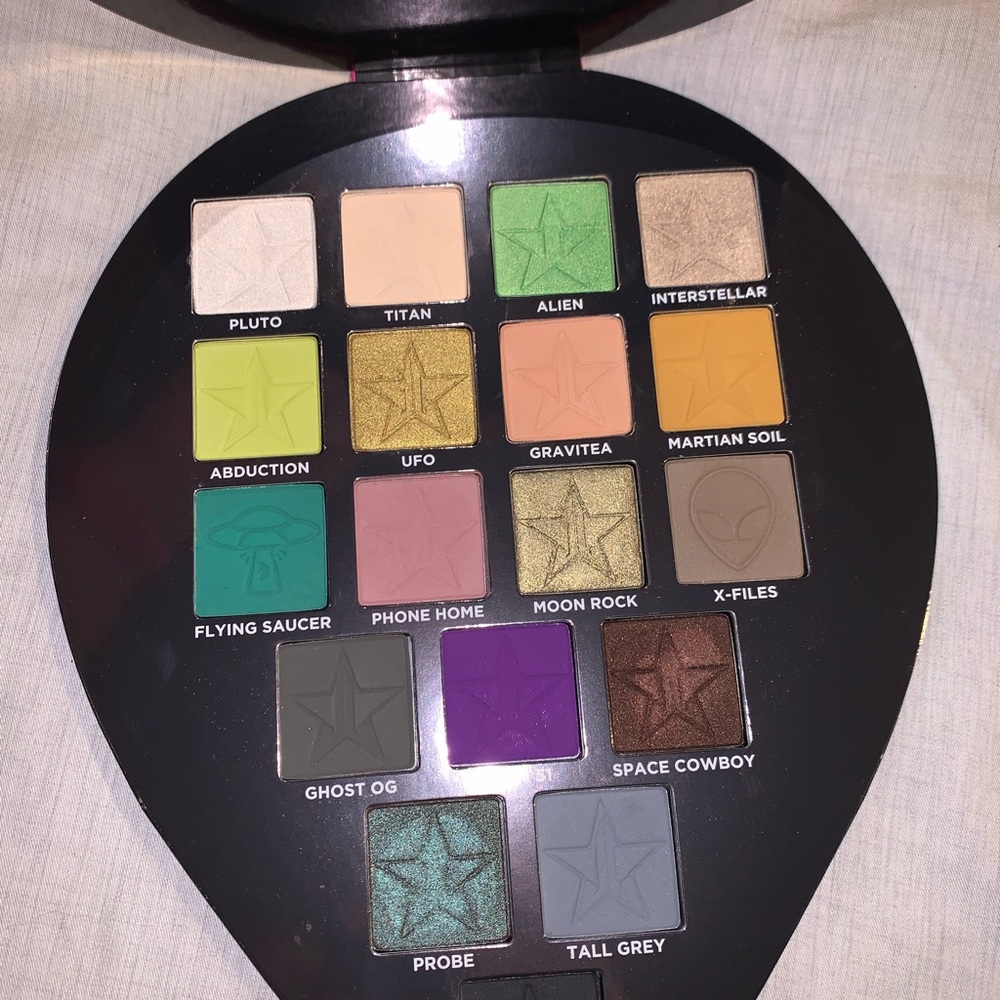 Alien Palette